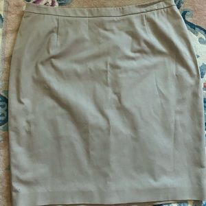 Tahari Woman Khaki Skirt NWT Size 18